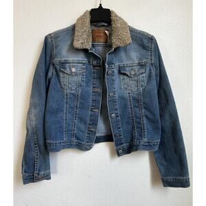 Vintage Levi’s Women’s Blue Jean Denim Faux Fur Collar Jacket M